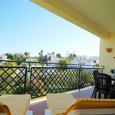 Coelha - Pool - Free Wi-fi - Air Con Apartment *