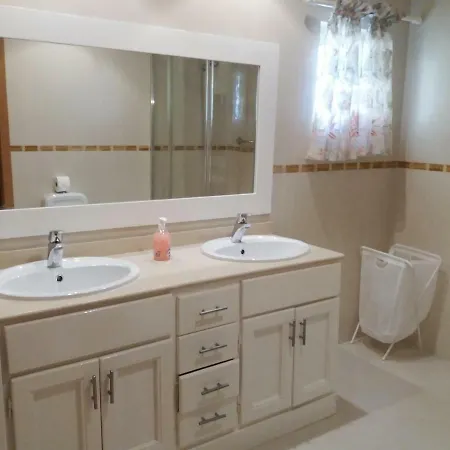 Coelha - Pool - Free Wi-fi - Air Con * Albufeira