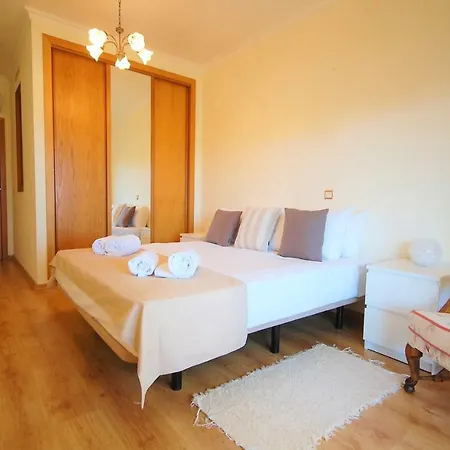 Coelha - Pool - Free Wi-fi - Air Con Apartment *